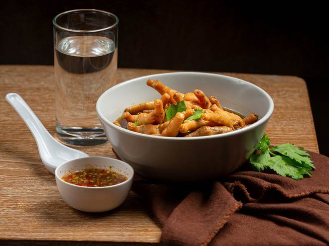 Comer pés de galinha faz bem para pele?